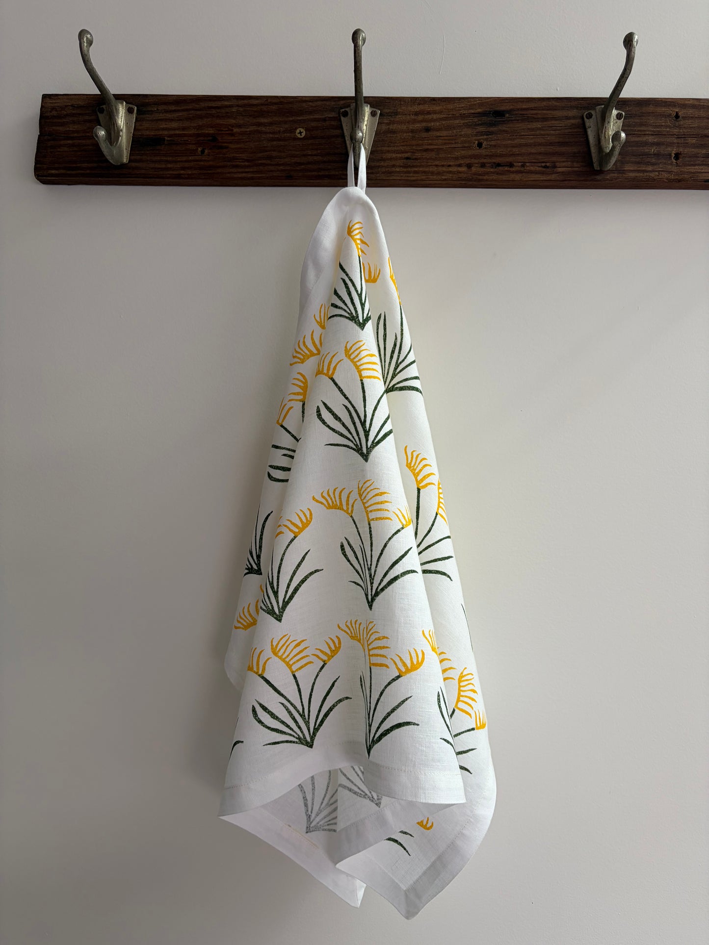 Australian Native Series Kangaroo Paw Hand Towel